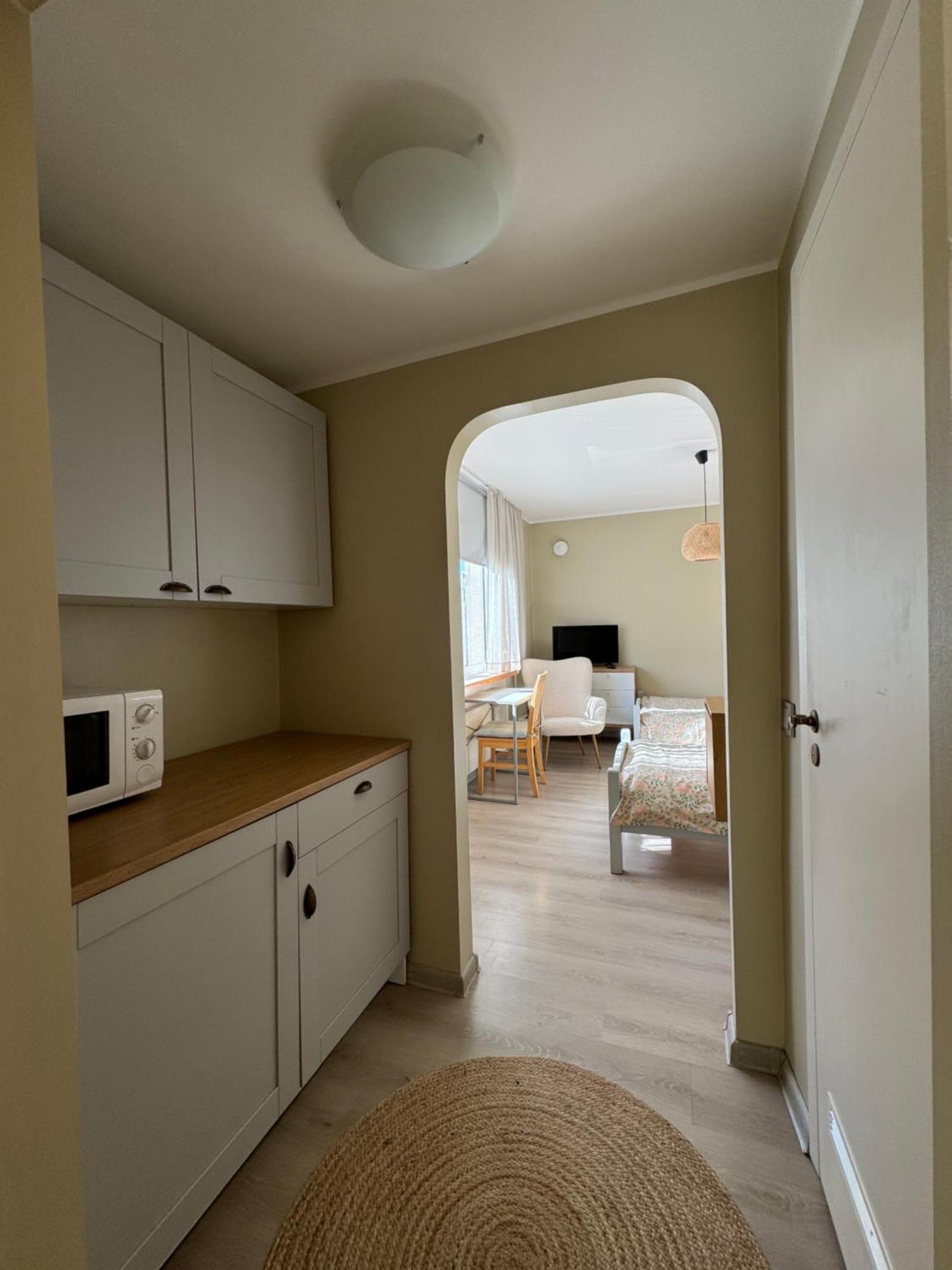 Ohtu Poik 4 City Center Apartment Parnu Exterior photo